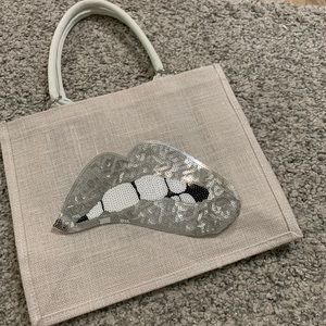 White jute tote silver lips